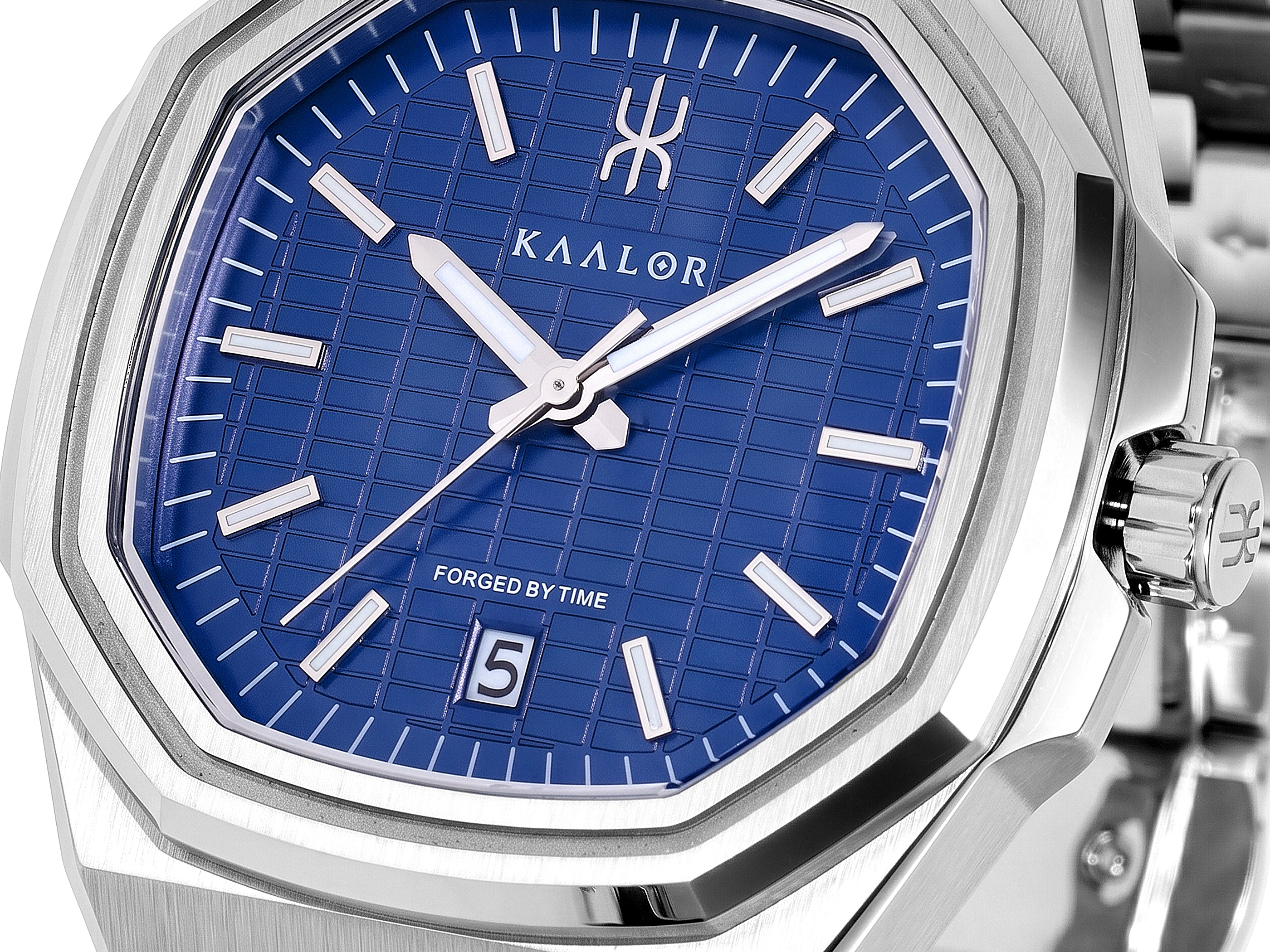 KAALOR Epoch Azure Blue sunburst dial macro close up showing metallic finishing and reflections
